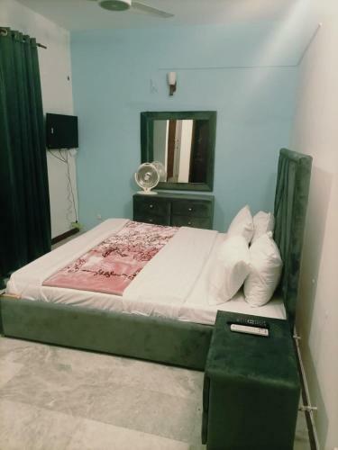 Hostal Awari Guest House