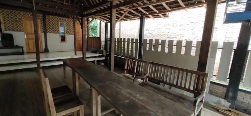Albergue Homestay Kurnia