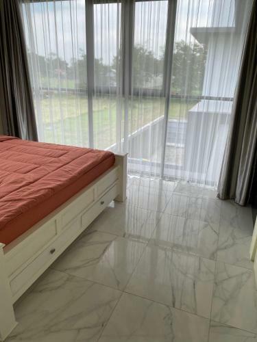 Villa Oasis Penthouse In Rice Field