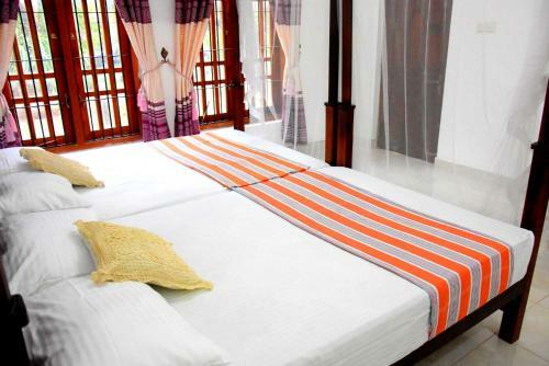Hostal Royal Views Residence