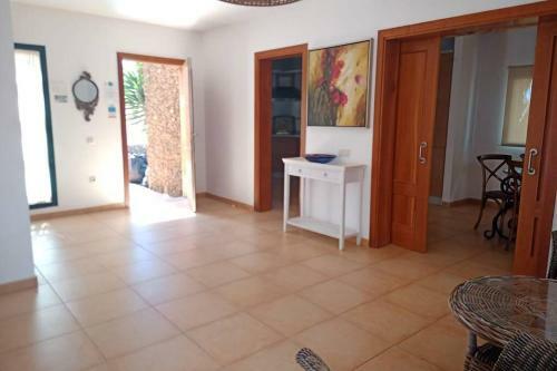 Anahi Homes- Villa Palm View