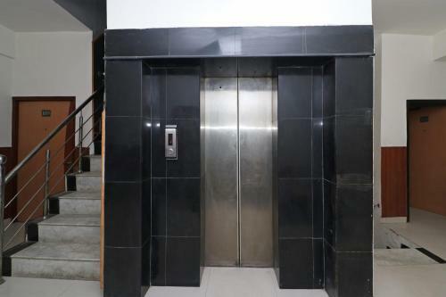 Hotel G C Regency