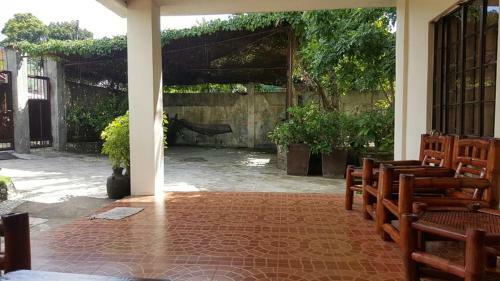 Lat-asan Transient House Bacolod