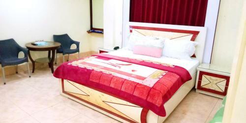 Hostal Rehaish Inn Guest House