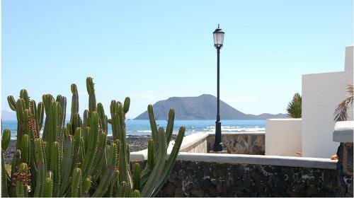 Villa Maluhia Beachfront