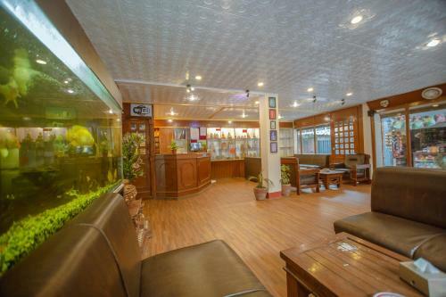 Hotel Triratna