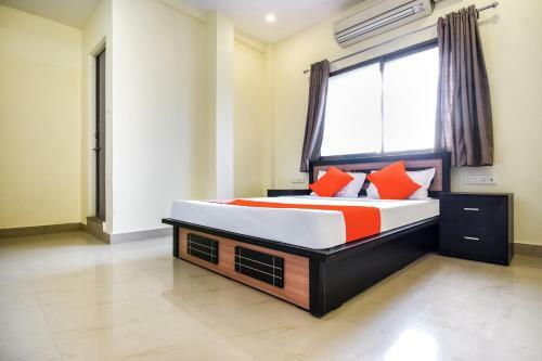 Oyo 786 Hotel Shree Guru Annex