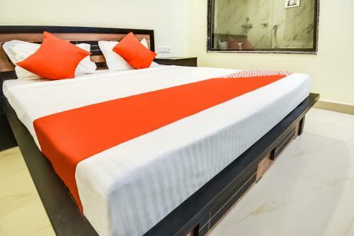 Oyo 786 Hotel Shree Guru Annex
