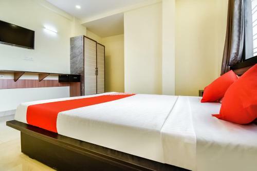 Oyo 786 Hotel Shree Guru Annex