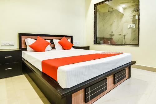 Oyo 786 Hotel Shree Guru Annex