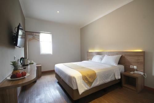 Hotel Three Eight Front One Boutique Batu Malang