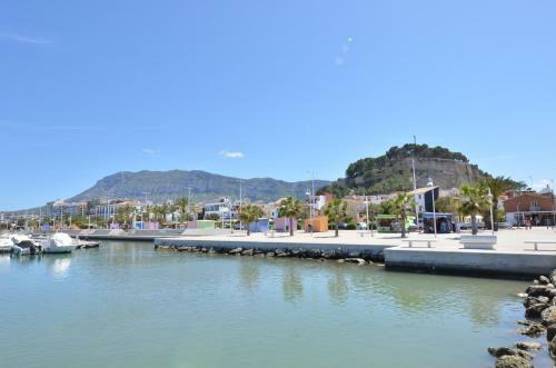 The Green Townhouse In Denia Centre