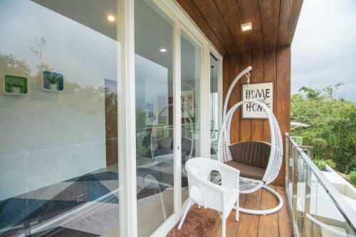 Villa White House