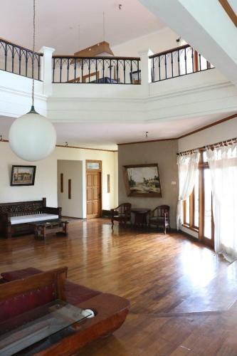 Villa Batu Pandermanhill 4br+swimming Pool