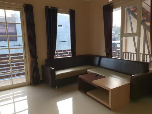 Villa Batu Malang 1