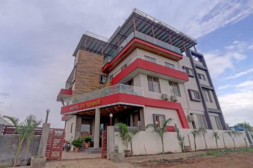 Oyo 81281 Hotel Jay Mahakali