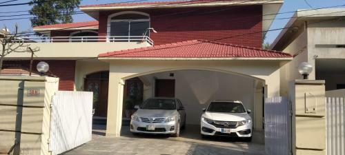 Hostal Hotel Gulberg Grand