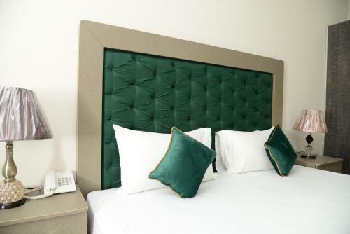 Hotel Deluxe Johar Town Lahore