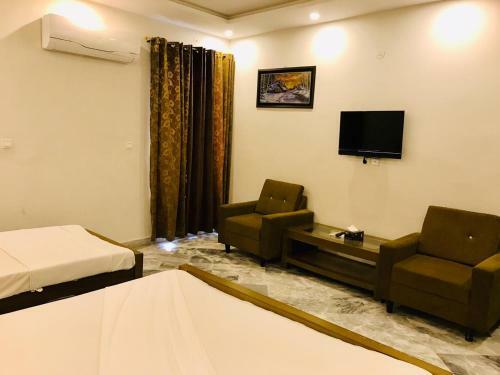 Hotel Pakeeza One