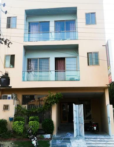 Hotel Pakeeza One