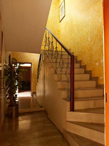Hostal New Pakeeza Hotel