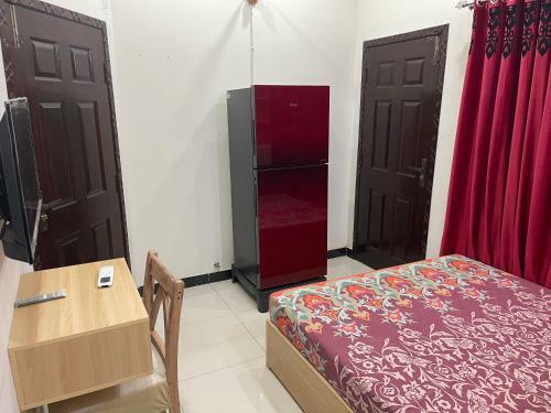1 Bed Brand New Corner Apartment