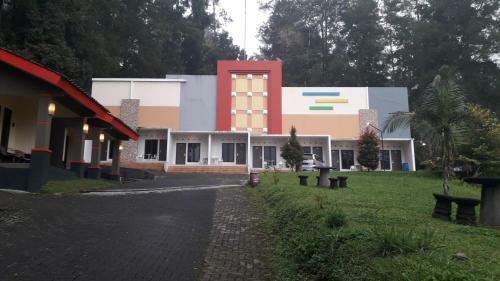 Surya Hotel & Resort