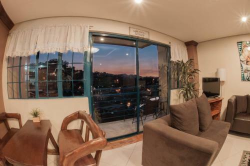 Posada Elmar Cabin - The Half House