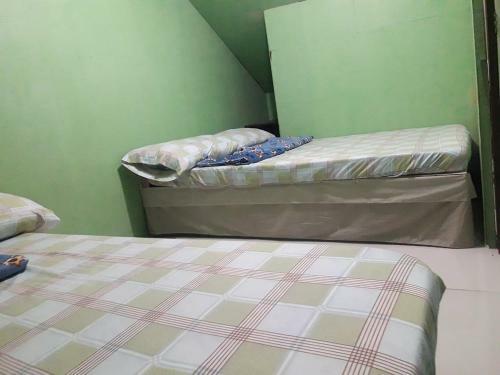 Hostal R D J Homestay