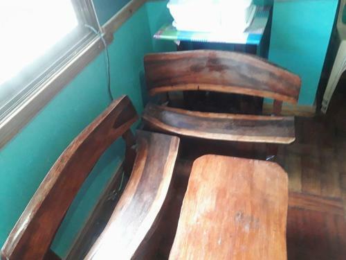 Hostal R D J Homestay
