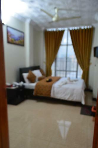 Grand Holiday Hotel