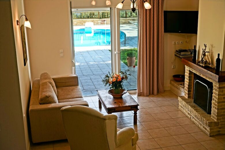 Gerani Villas