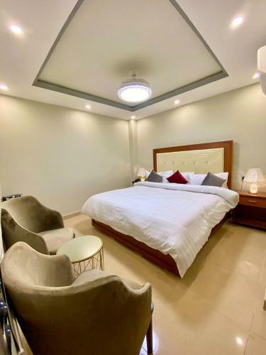 Grand Luxury Hotel