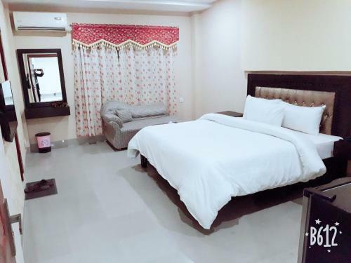 Hotel Crown Inn