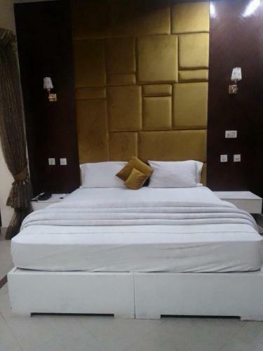 Hotel Pak Continental