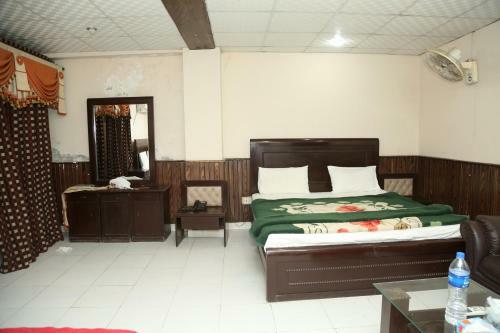 Hotels Multan