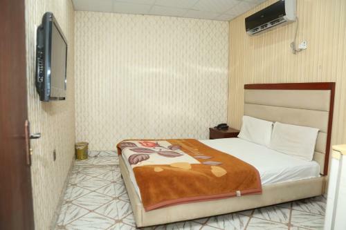 Hotels Multan
