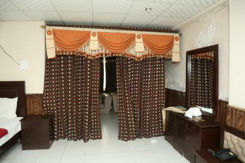 Hotels Multan