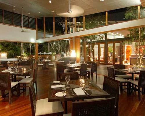 Cosy Knock Hotel