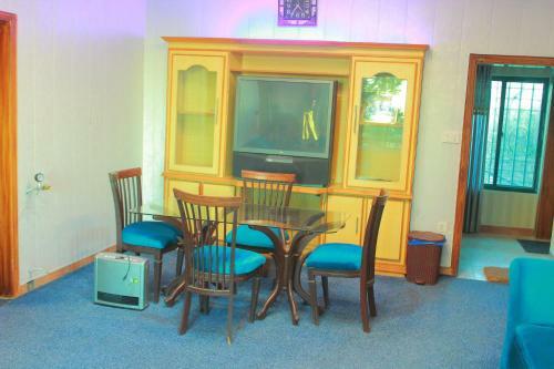 Hostal Alvadi Hotel