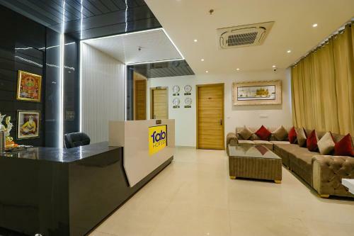 Fabhotel Diamond Villa