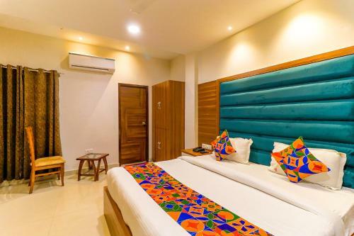 Hotel Fabexpress Golden Velvet
