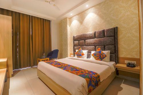 Fabhotel Apple Tree