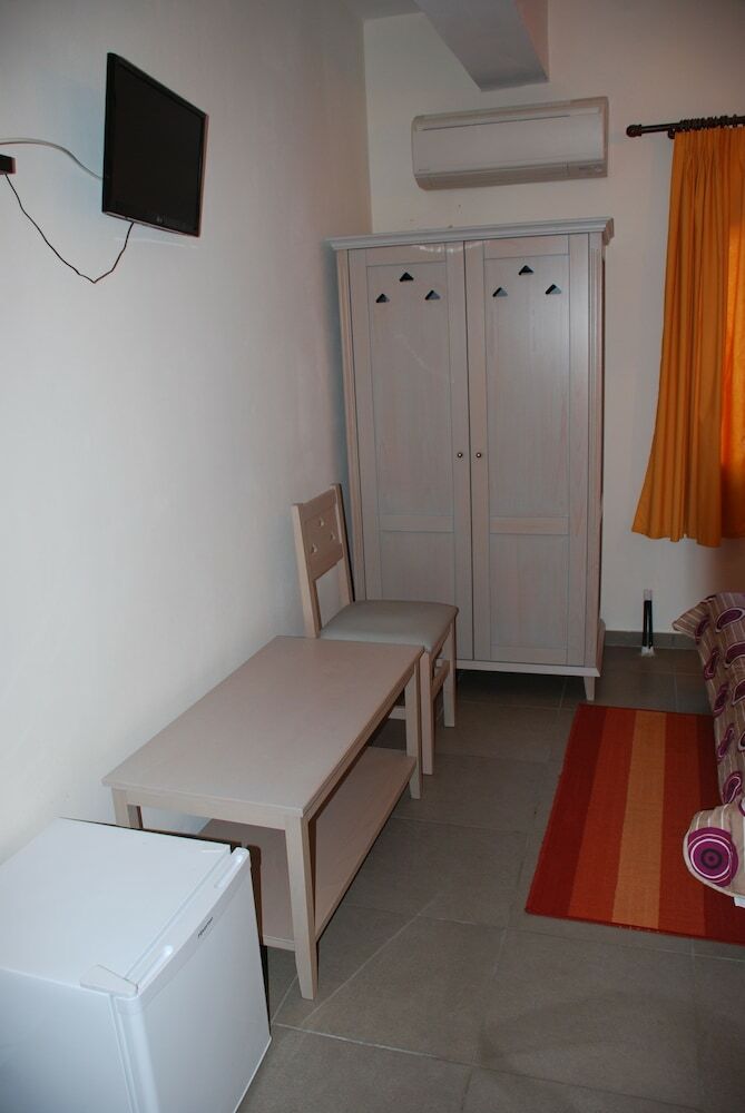 Hotel To Greki