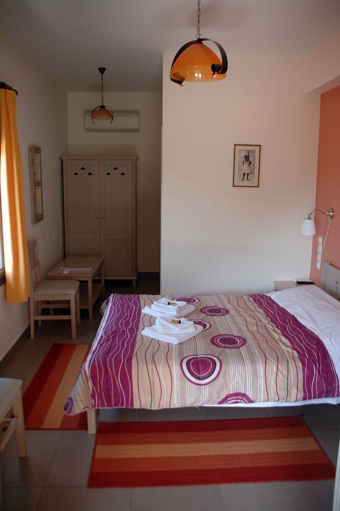 Hotel To Greki