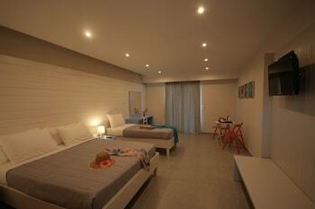 Aparthotel Irina Beach Hotel