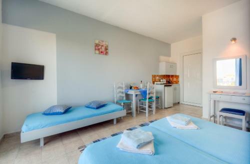 Antomar Apartments And Studios