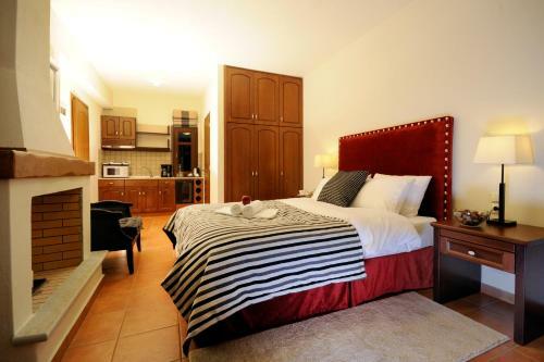 Hostal Guesthouse Rousis