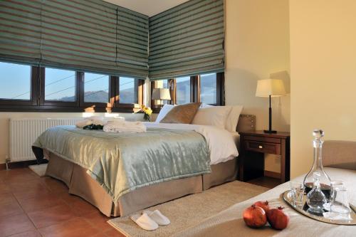 Hostal Guesthouse Rousis