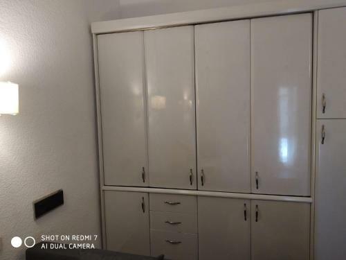 Apartamento Reina Y Pastora Con Parking